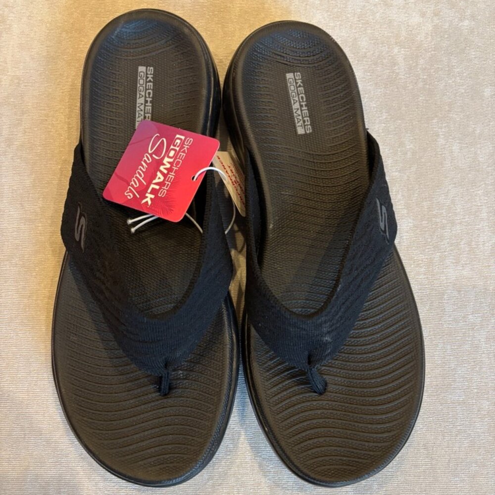 SKECHERS GO WALK SANDALS FLIP FLOPS BLACK WOMEN'S SIZE 8 NWT VACATION LOUNGE